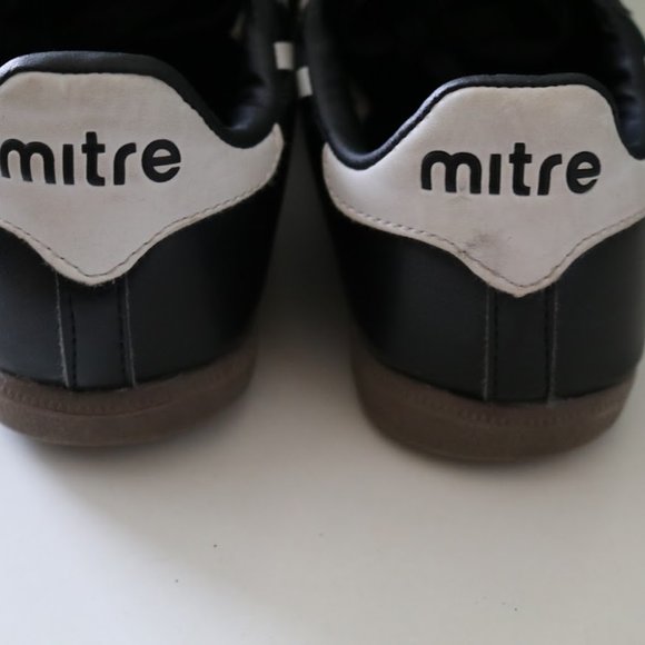 KEEPING Boys Indoor Soccer Shoes – Black Leather size 4Y - Picture 7 of 14